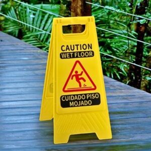 Señal de piso mojado