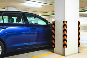 Esquinero con cinta refletiva